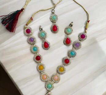 Multicoloured Monalisa Necklace Set Price : Rs 399