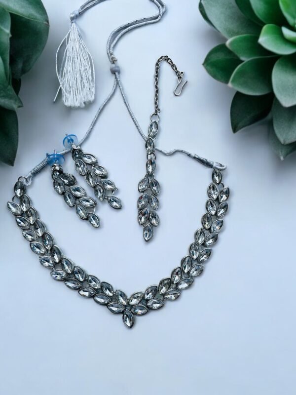 Silver Stone Ad Neckpiece